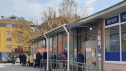 Очередь на почту на Рижском проспекте в Пскове