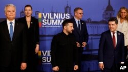  Удзельнікі сустрэчы лідэраў «Бухарэсцкай дзявяткі» і NATO ў Вільні