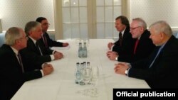 Հայաստանի ԱԳ նախարարի և ԵԱՀԿ ՄԽ համանախագահների հանդիպումներից, արխիվ