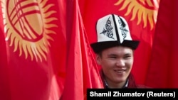 Ак калпак күнүнө арналган иш-чара. Бишкек. 4-март, 2013-жыл.