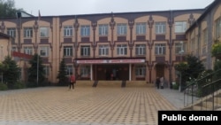 Бишкектеги №67 мектеп.