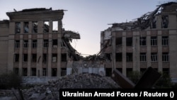 Орус армиясынын Константиновка шаарына жасаган аба соккусунун кесепети. 19-апрель, 2025-жыл. Архивден алынган сүрөт.