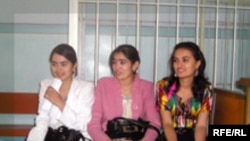 Хабарнигорони "Овоза" - Саида Қурбонова, Фарангис Набиева ва Муҳайё Нозимова