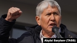 Алмазбек Атамбаеў выступаў на мітынгу 9 кастрычніка