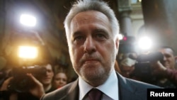 Дмитро Фірташ біля приміщення суду у Відні, 21 лютого 2017 року