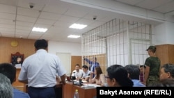 Фото из зала суда. 7 августа. 