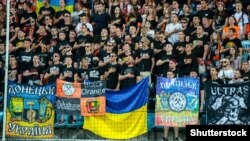 Вболівальники під час матчу за Суперкубок між донецьким «Шахтарем» і київським «Динамо». Одеса, 15 липня 2017 року 