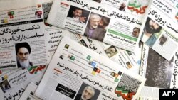 Iran -- Copies of Iranian newspaper Kalemeh Sabz (Green Word), owned by Mir Hossein Musavi, in Tehran, 24Jun2009
