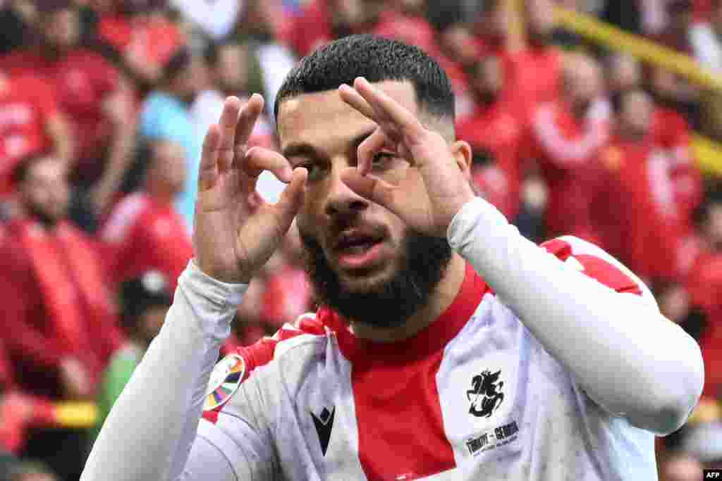 Микаутадзе 23 года, он родился во Франции и выступает во французском клубе &laquo;Мец&raquo;