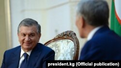 Шавкат Мирзиёев менен Алмазбек Атамбаев. 