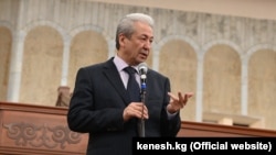 Адахан Мадумаров.