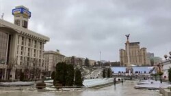 Российские дипломаты покидают Украину