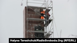 Демонтують лише стелу, вартість робіт 300 тисяч гривень