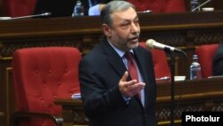 Ալեքսանդր Արզումանյան, արխիվ