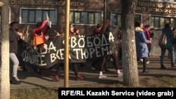 Шествие молодежного гражданского движения в Алматы, не согласованное с властями. 9 ноября 2019 года.