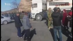 Текебаевдин тарапкерлери Бишкек-Ош жолун тосууга аракеттенүүдө