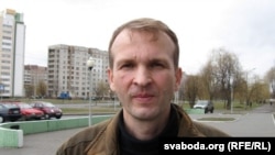 Падпісаў запрашэньне старшыня аргкамітэту па правядзеньні мясцовага сходу ў Гомелі Васіль Палякоў.