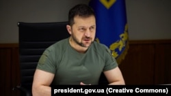 «Цієї доби, як і кожного божого дня, окупанти знову обстрілювали Херсон і громади області», – сказав президент