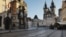 Безлюдный мост в центре Праги. 15 марта 2020 года. Туристические районы Праги опустели после того, как власти закрыли рестораны, бары и большинство магазинов
