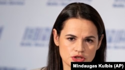 Беларус оппозициясынын атынан президенттик шайлоого ат салышкан Светлана Тихановская. 21-август, 2020-жыл. Вилнюс.
