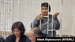 Рита Карасартова соттук процессте. Архивдик сүрөт.