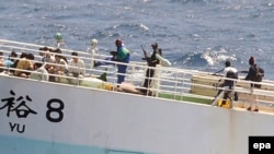 Çoxları Somali dəniz quldurlarını varlıları, kapitalistləri  və imperialistləri soyan qəhrəmanlar kimi qələmə verməyə çalışır