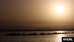 Hazaryň türkmen kenarynda