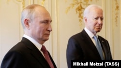 Володимир Путін (л) та Джо Байден (фото архівне)