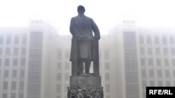 Помнік Леніну на плошчы Незалежнасьці ў Менску