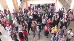 Протестувальники зайняли мерію другого за величиною міста Вірменії (відео)