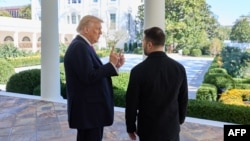 Дональд Трамп и Владимир Зеленский на переговорах в Белом доме, 18 октября 2025 года