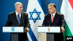 Прэм'ер-міністар Ізраіля Біньямін Нэтаньягу (зьлева) і яго вугорскі калега Віктар Орбан у Будапэшце ў 2017 годзе