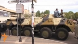 Акмәчет урамнарын ОМОН көчләре биләп алды