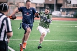 Флаг-футбол - безконтактна версія американського футболу