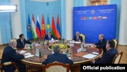 Армения --  Заседание Совета коллективной безопасности ОДКБ в узком составе, Ереван, 14 октября 2016 г.