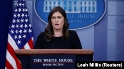 Սպիտակ տան մամլո խոսնակ Սառա Սանդերս, արխիվ 