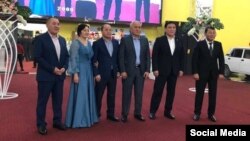 УКМКнын маалыматында Атамбаевдин уулунун тоюна 1000ге чукул киши катышкан.