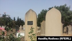 Qəbiristanlıq (Foto arxiv)