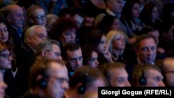 Многие в Грузии ждали сегодня какого-то развития событий, происходивших в последние дни в политической жизни страны, однако сегодня они осталась без «зрелищ». Съезд партии «Свободные демократы» носил чисто формальный характер