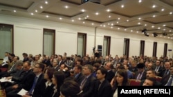 Форумга 70 тән артык төрек эшкуары килде.