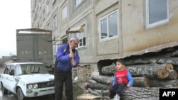 В Южной Осетии ситуация другая – там местный лидер Эдуард Кокойты подавил оппозицию, и как тратятся выделяемые Россией деньги – непонятно