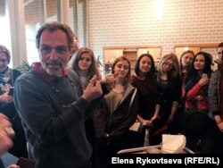 Студенты из БГУ в институте Fojo: лекция про булочки!