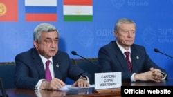 Սերժ Սարգսյանը և Նիկոլայ Բորդյուժան երևանյան գագաթնաժողովի ժամանակ, արխիվ