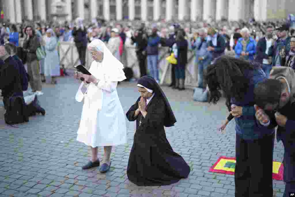 На пляцы Сьвятога Пятра ў Рыме