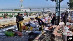 Кветта шаарындагы темир жол бекетиндеги жардыруудан кийин. 9-ноябрь, 2024-жыл.