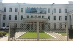 Бекмамат Осмонов атындагы Жалал-Абад мамлекеттик университети.