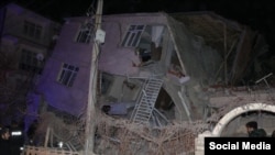 Թուրքիա - Երկրաշարժի հետևանքով փլուզված շենք Էլազիգում, 24-ը հունվարի, 2020թ․