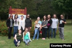 Сырга с сокурсниками в США (четвертая справа).