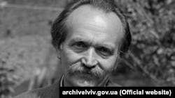 В’ячеслав Чорновіл (1937–1999) – український політик, публіцист, літературний критик, діяч руху опору проти зросійщення та національної дискримінації українського народу, політичний в'язень СРСР 