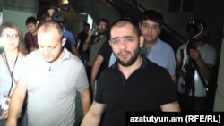 Hayk Sarkisian (right)